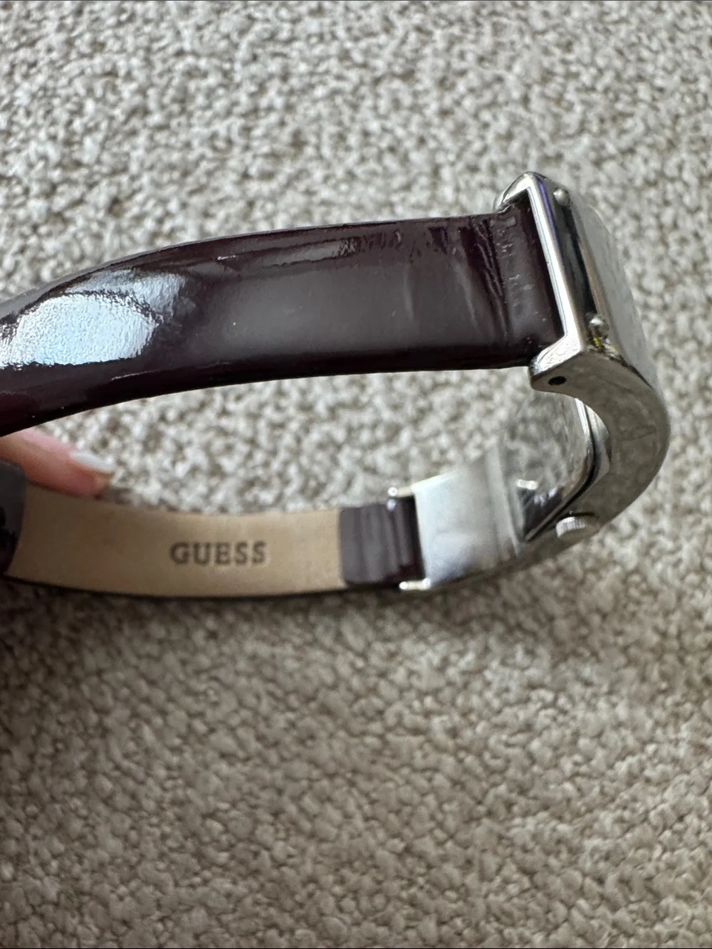 Guess sleek bangle